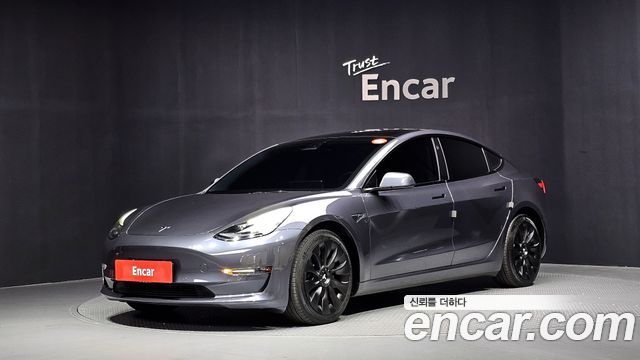 Tesla Model 3 Long Range AWD 2022 — фото 1