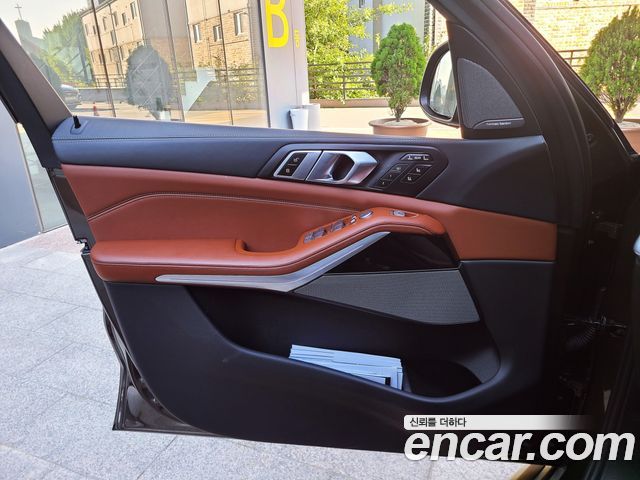 BMW X7 (G07) xDrive 40i M Sport 6STR 2024 — фото 19
