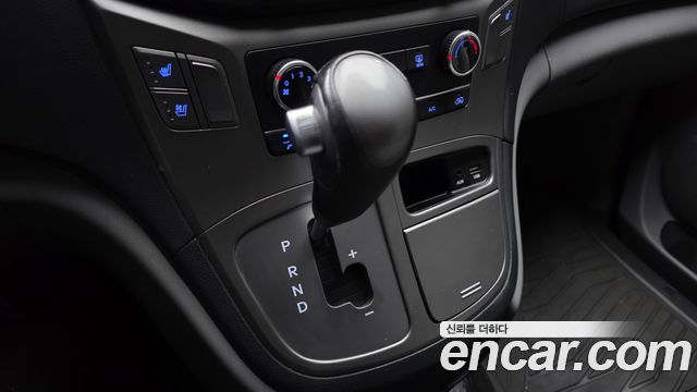 Hyundai Grand Starex Van 3-Seater Smart 2020 — фото 9