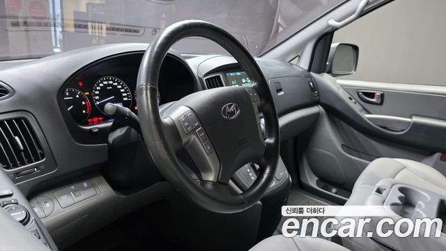 Hyundai Grand Starex Van 3-Seater Smart 2020 — фото 14