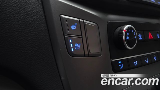 Hyundai Grand Starex Van 3-Seater Smart 2020 — фото 16