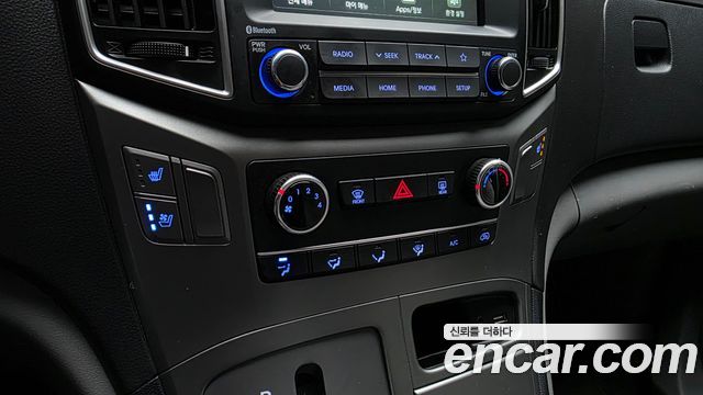 Hyundai Grand Starex Van 3-Seater Smart 2020 — фото 17