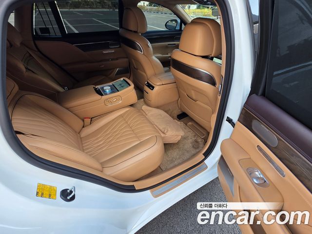 Genesis G90 (RS4) Gasoline 3.5 Turbo e-S/C AWD 2023 — фото 9