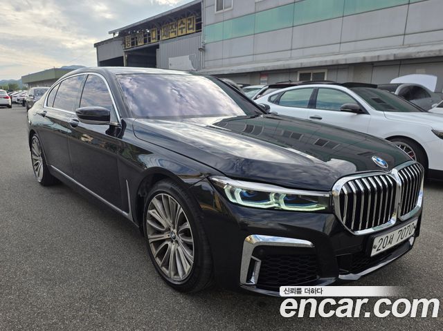 BMW 7 Series (G11) 750Li xDrive Luxury 2016 — фото 3