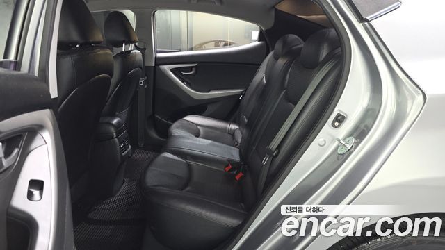 Hyundai Avante 1.6 GDi Modern Standard 2014 — фото 16