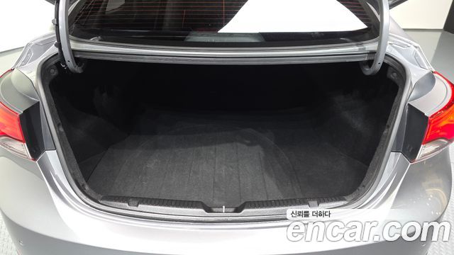 Hyundai Avante 1.6 GDi Modern Standard 2014 — фото 23
