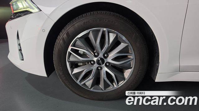 Kia K5 Hybrid (III) Signature 2023 — фото 5