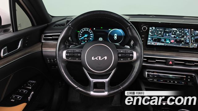 Kia K5 Hybrid (III) Signature 2023 — фото 13