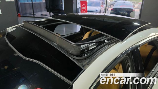 Kia K5 Hybrid (III) Signature 2023 — фото 17