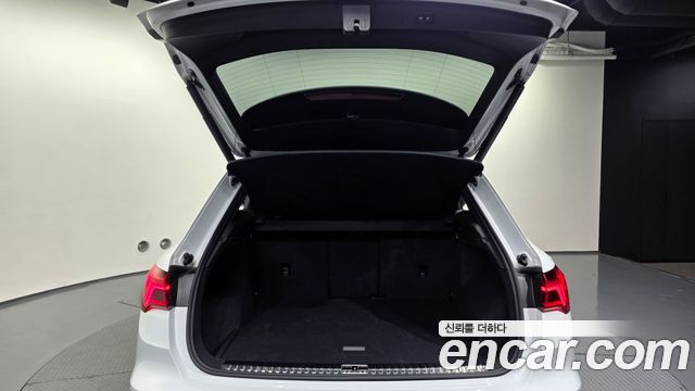 Audi Q3 (F3) 35 TDI Quattro Premium 2023 — фото 20