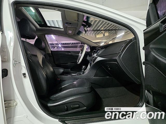Hyundai Sonata The Brilliant LPI Modern(Handicapped) 2013 — фото 19