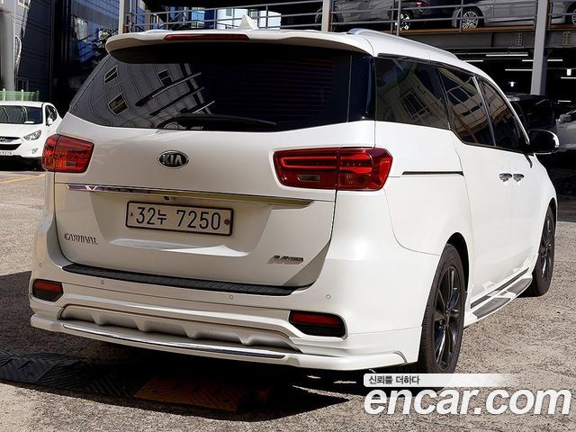 Kia Carnival Gasoline 9-Seater Noblesse Special 2019 — фото 4