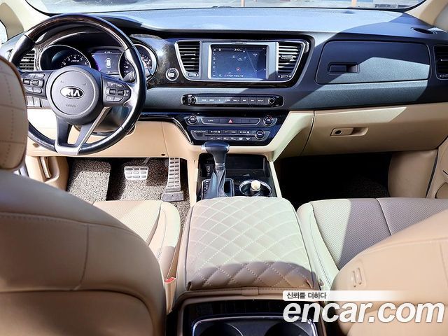 Kia Carnival Gasoline 9-Seater Noblesse Special 2019 — фото 5