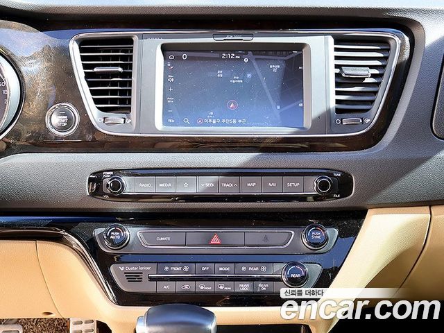 Kia Carnival Gasoline 9-Seater Noblesse Special 2019 — фото 8