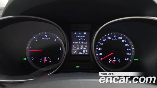 Hyundai Santa Fe (DM) Diesel(e-VGT) 2.0 2WD Premium 2015 — фото 8
