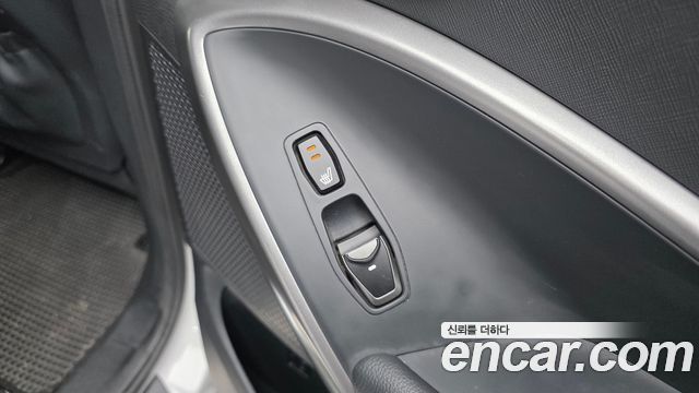 Hyundai Santa Fe (DM) Diesel(e-VGT) 2.0 2WD Premium 2015 — фото 19