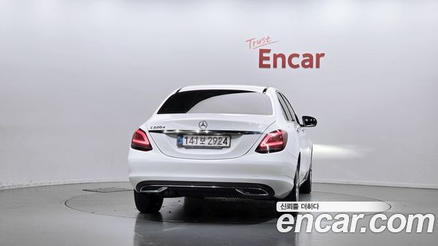 Mercedes-Benz C-Class (W205) C220 d Avantgarde 2019 — фото 4