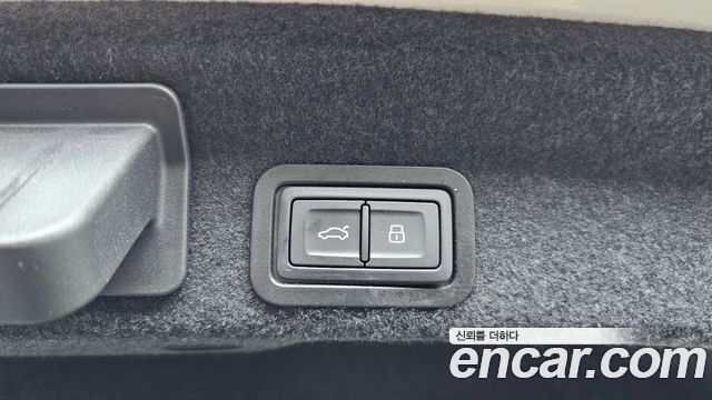 Audi A6 (C8) 45 TFSI Premium 2023 — фото 17