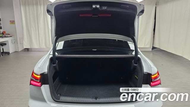 Audi A6 (C8) 45 TFSI Premium 2023 — фото 18