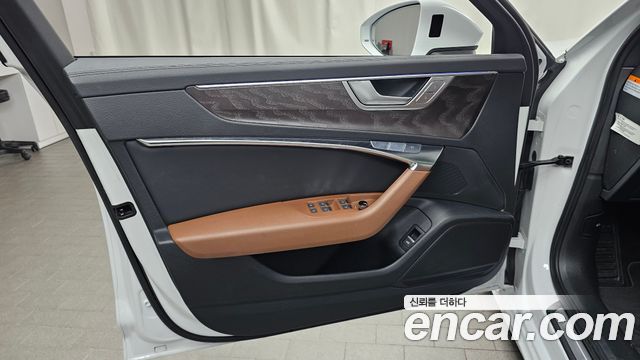 Audi A6 (C8) 45 TFSI Premium 2023 — фото 24