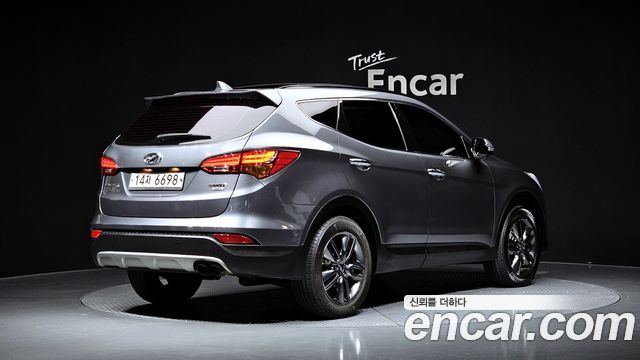 Hyundai Santa Fe (DM) Diesel(e-VGT) 2.0 4WD Exclusive Special 2015 — фото 2