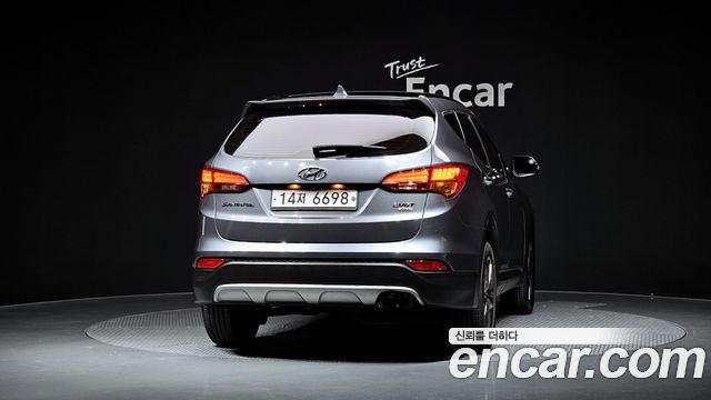 Hyundai Santa Fe (DM) Diesel(e-VGT) 2.0 4WD Exclusive Special 2015 — фото 4