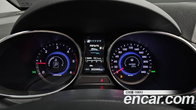 Hyundai Santa Fe (DM) Diesel(e-VGT) 2.0 4WD Exclusive Special 2015 — фото 8