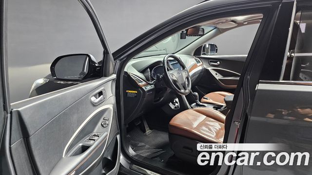 Hyundai Santa Fe (DM) Diesel(e-VGT) 2.0 4WD Exclusive Special 2015 — фото 10