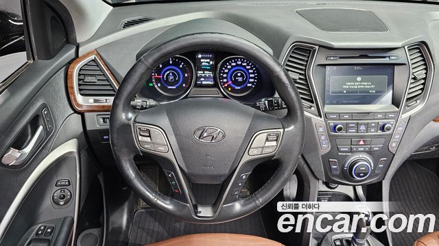 Hyundai Santa Fe (DM) Diesel(e-VGT) 2.0 4WD Exclusive Special 2015 — фото 13