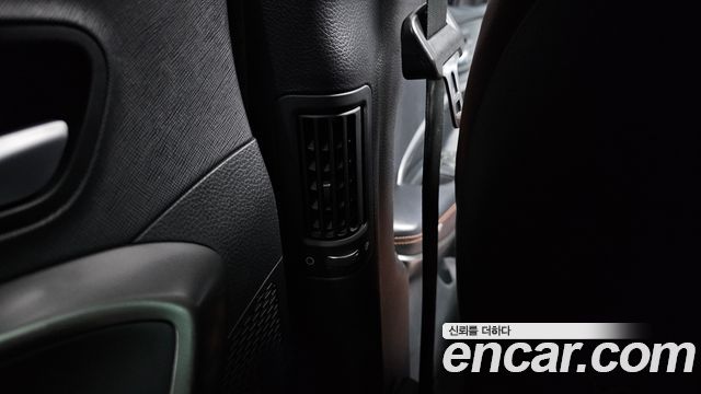 Hyundai Santa Fe (DM) Diesel(e-VGT) 2.0 4WD Exclusive Special 2015 — фото 35