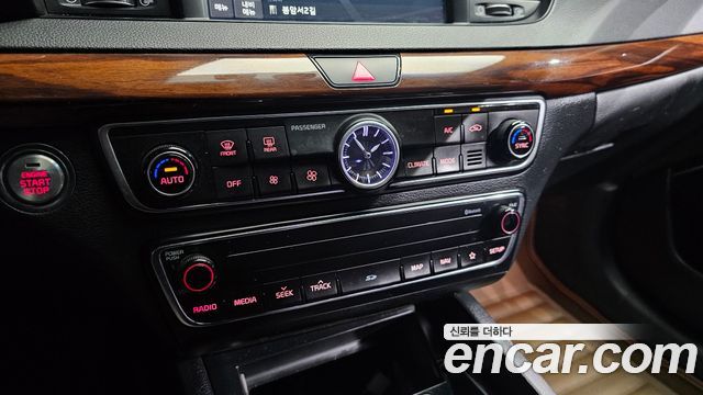 Kia K7 3.0 LPI TAXI Luxury 2017 — фото 31