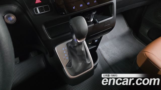 Hyundai Staria 2WD Camping Car Special Vehicle 2025 — фото 9