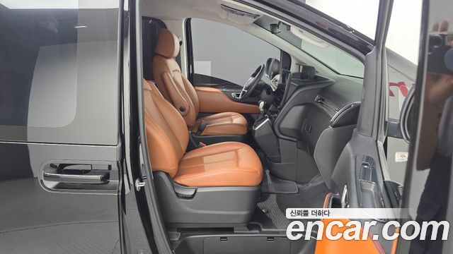 Hyundai Staria 2WD Camping Car Special Vehicle 2025 — фото 11