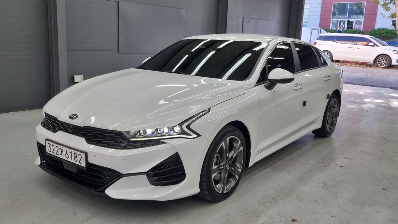 Kia K5 (III) 2.0 Noblesse
