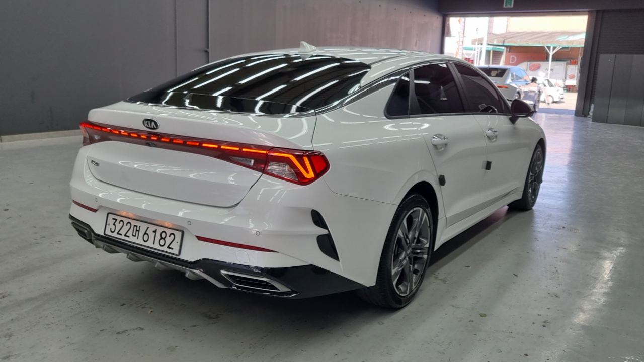 Kia K5 (III) 2.0 Noblesse 2021 — фото 2