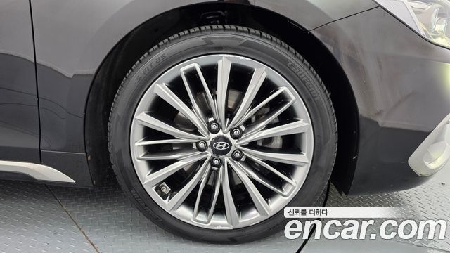 Hyundai Grandeur (IG) 3.0 Exclusive Special 2018 — фото 21