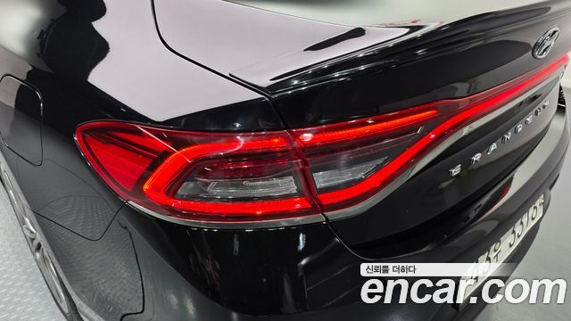 Hyundai Grandeur (IG) 3.0 Exclusive Special 2018 — фото 23