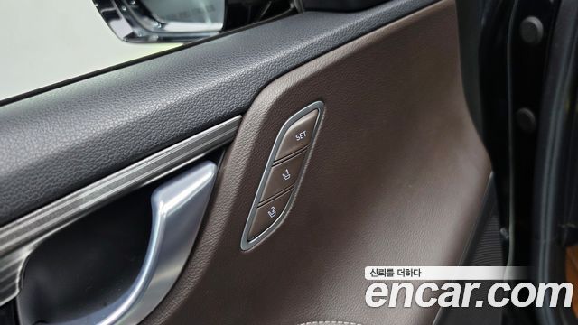 Hyundai Grandeur (IG) 3.0 Exclusive Special 2018 — фото 29