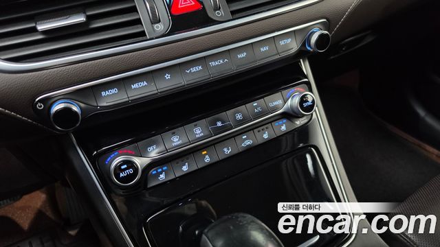 Hyundai Grandeur (IG) 3.0 Exclusive Special 2018 — фото 31