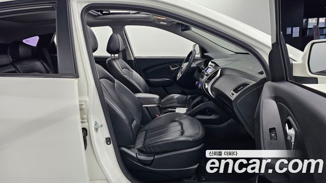 Hyundai Tucson ix Diesel 2WD LX20 Luxury 2013 — фото 11