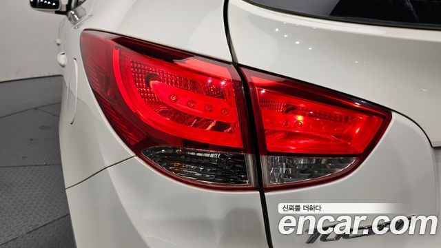Hyundai Tucson ix Diesel 2WD LX20 Luxury 2013 — фото 23
