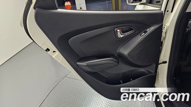 Hyundai Tucson ix Diesel 2WD LX20 Luxury 2013 — фото 25