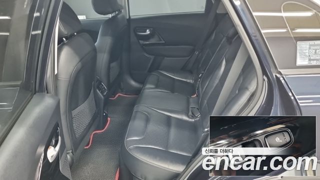 Kia Niro Noblesse 2017 — фото 21