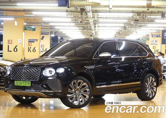 Bentley Bentayga 4.0 V8 EWB Mulliner