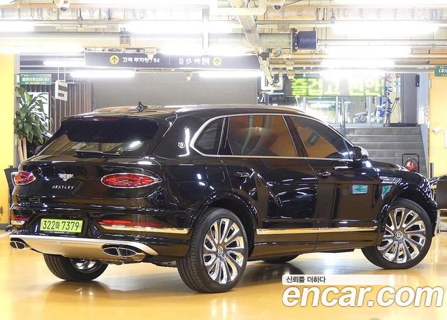 Bentley Bentayga 4.0 V8 EWB Mulliner 2026 — фото 2