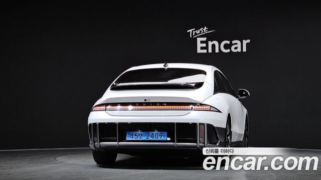 Hyundai Ioniq 6 Long Range AWD Exclusive + 2023 — фото 4