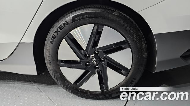 Hyundai Ioniq 6 Long Range AWD Exclusive + 2023 — фото 21