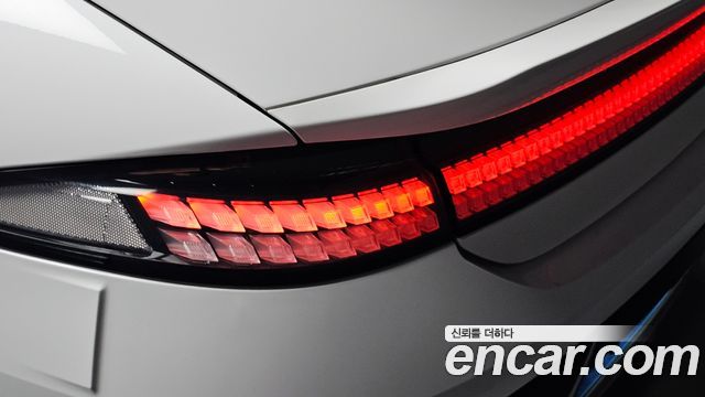 Hyundai Ioniq 6 Long Range AWD Exclusive + 2023 — фото 23