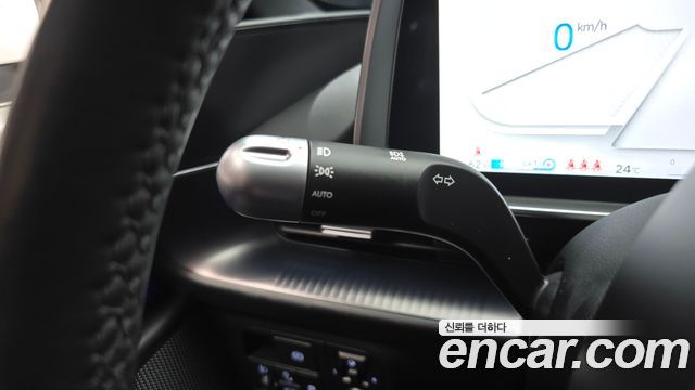 Hyundai Ioniq 6 Long Range AWD Exclusive + 2023 — фото 29