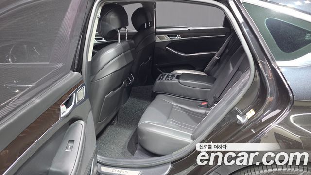 Genesis G80 3.3 GDI AWD Prestige 2019 — фото 11